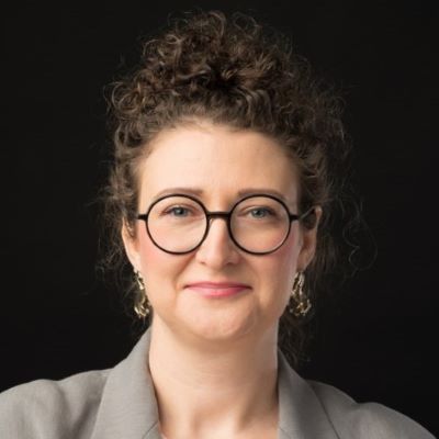 dr Sylwia Szostak
